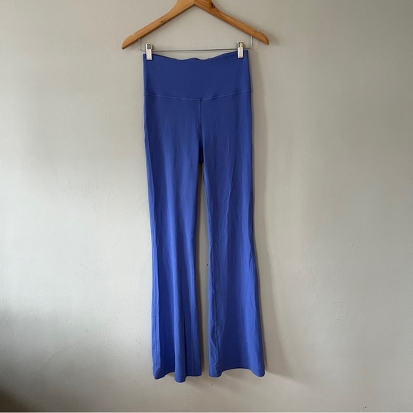 Lululemon Groove Yoga Pants Size 6 in Periwinkle - Picture 2 of 6